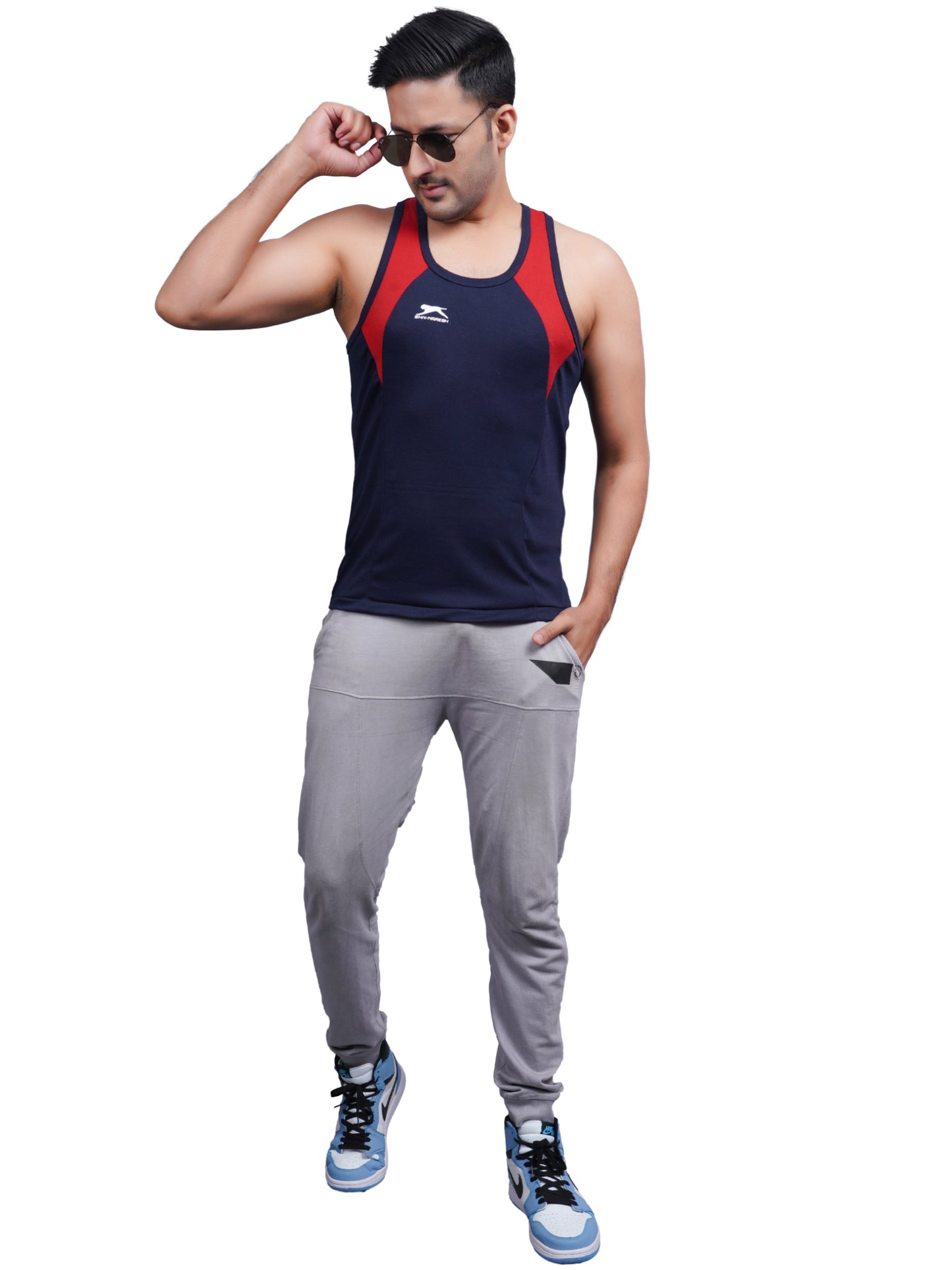 SHIV-NARESH Solid Men Cotton Blend Vest